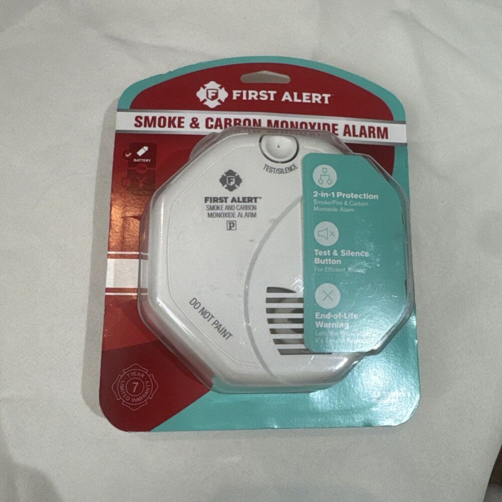 New First Alert SCO5CN Combination Smoke and Carbon Monoxide Alarm Battery White